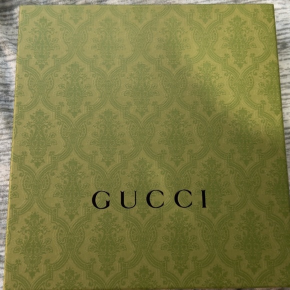 Woman’s Gucci oversized T-shirt - Picture 2 of 2